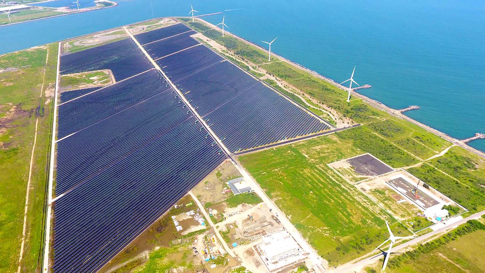 再生能源處 開創太陽光電場 邁入10萬瓩里程碑